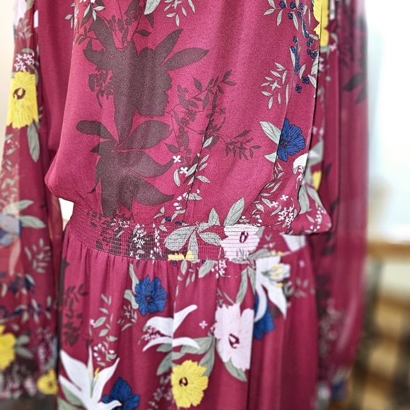 Vince Camuto Maxi Floral Maxi Dress - Picture 2 of 10